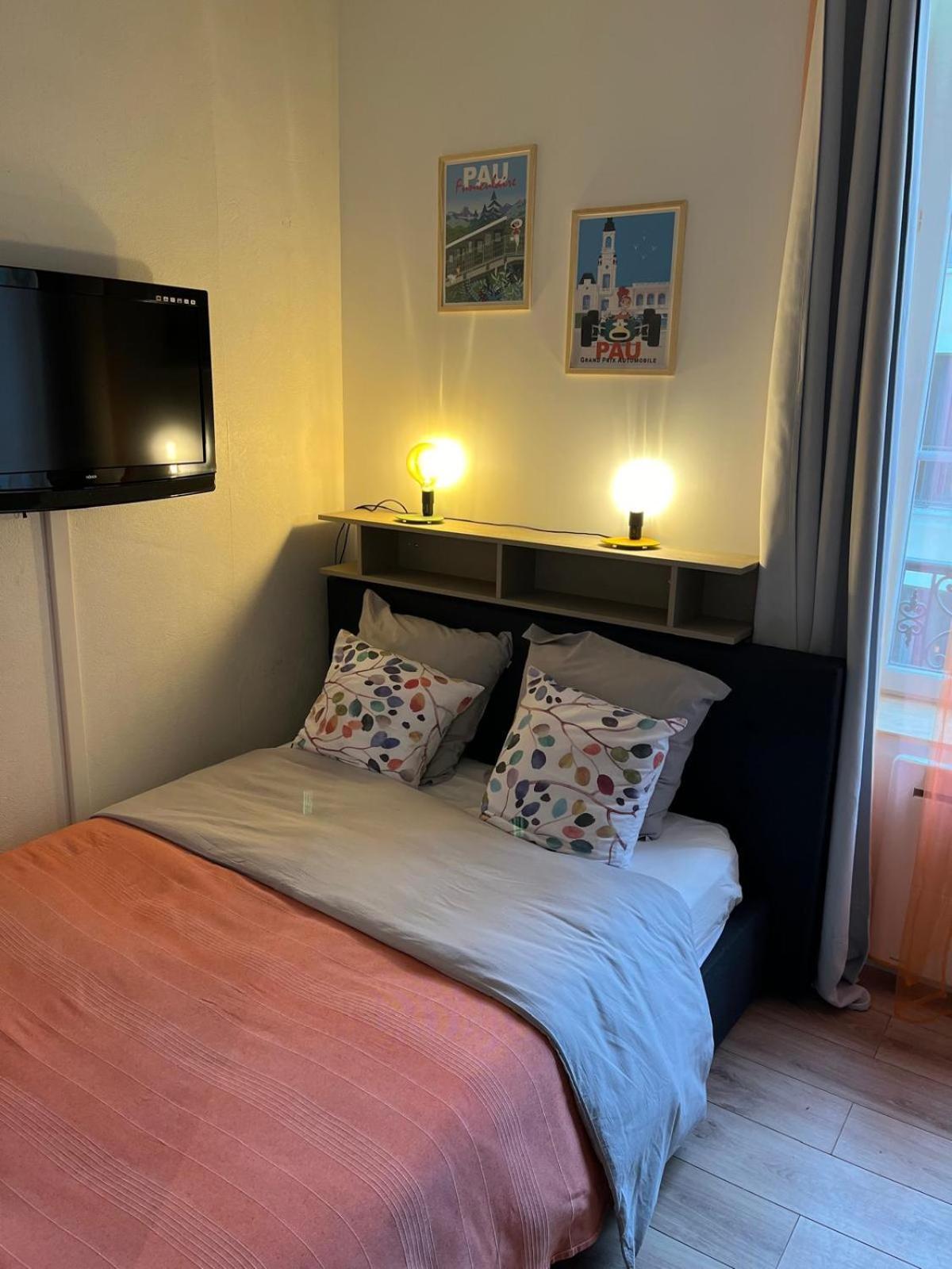 Studio Cosy En Coeur De Ville Pau Exterior photo